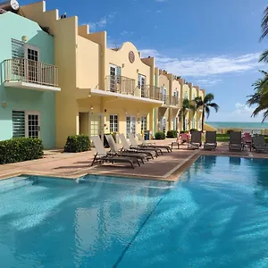 Lucia Hotel
